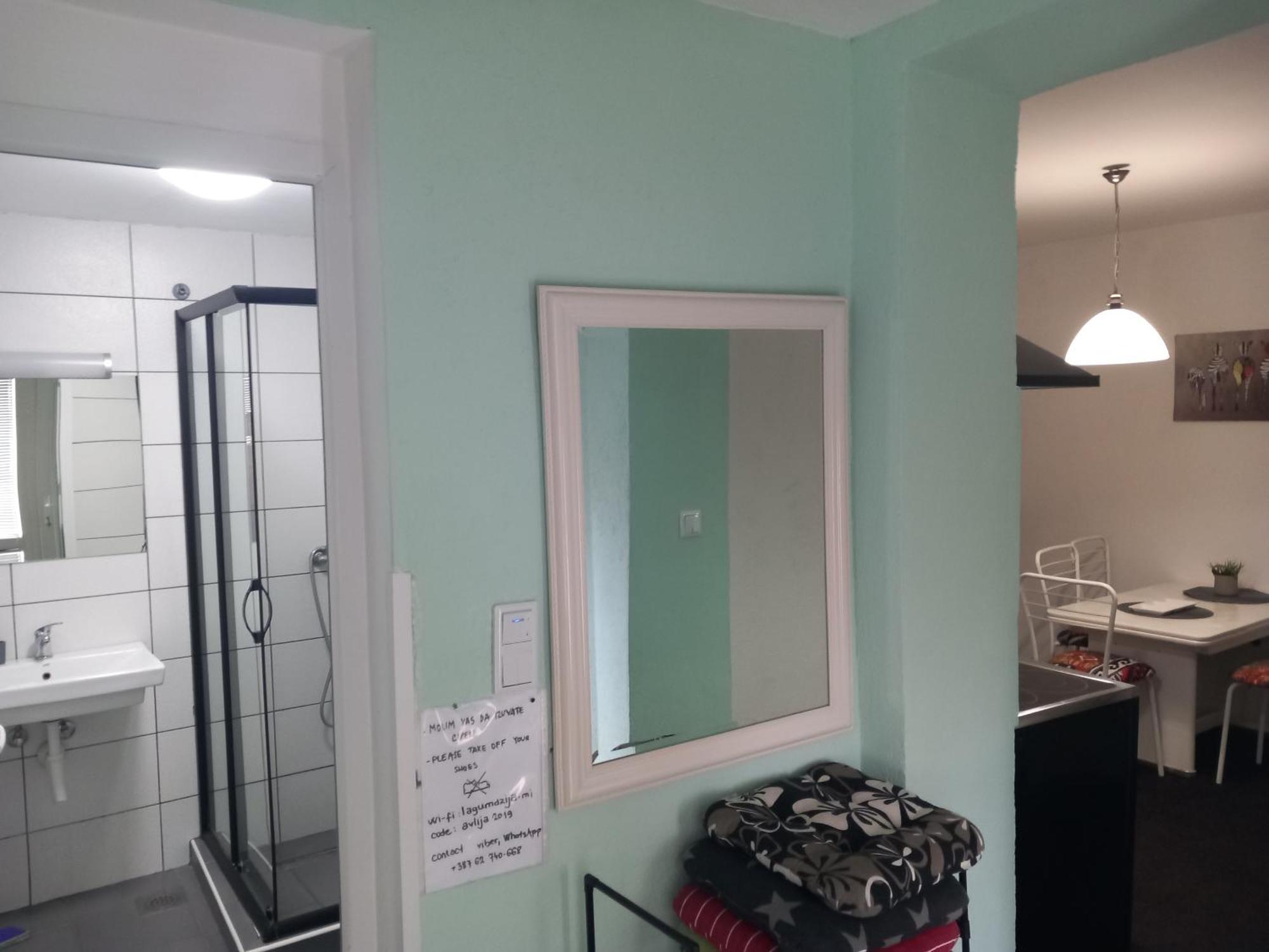 Apartments Hrvatin No 5 Сараєво Номер фото